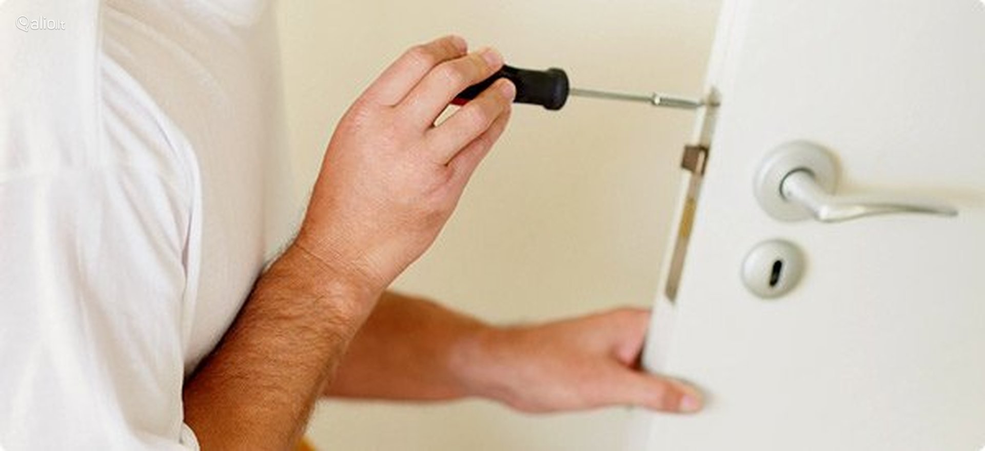 How to Repair the Door Lock